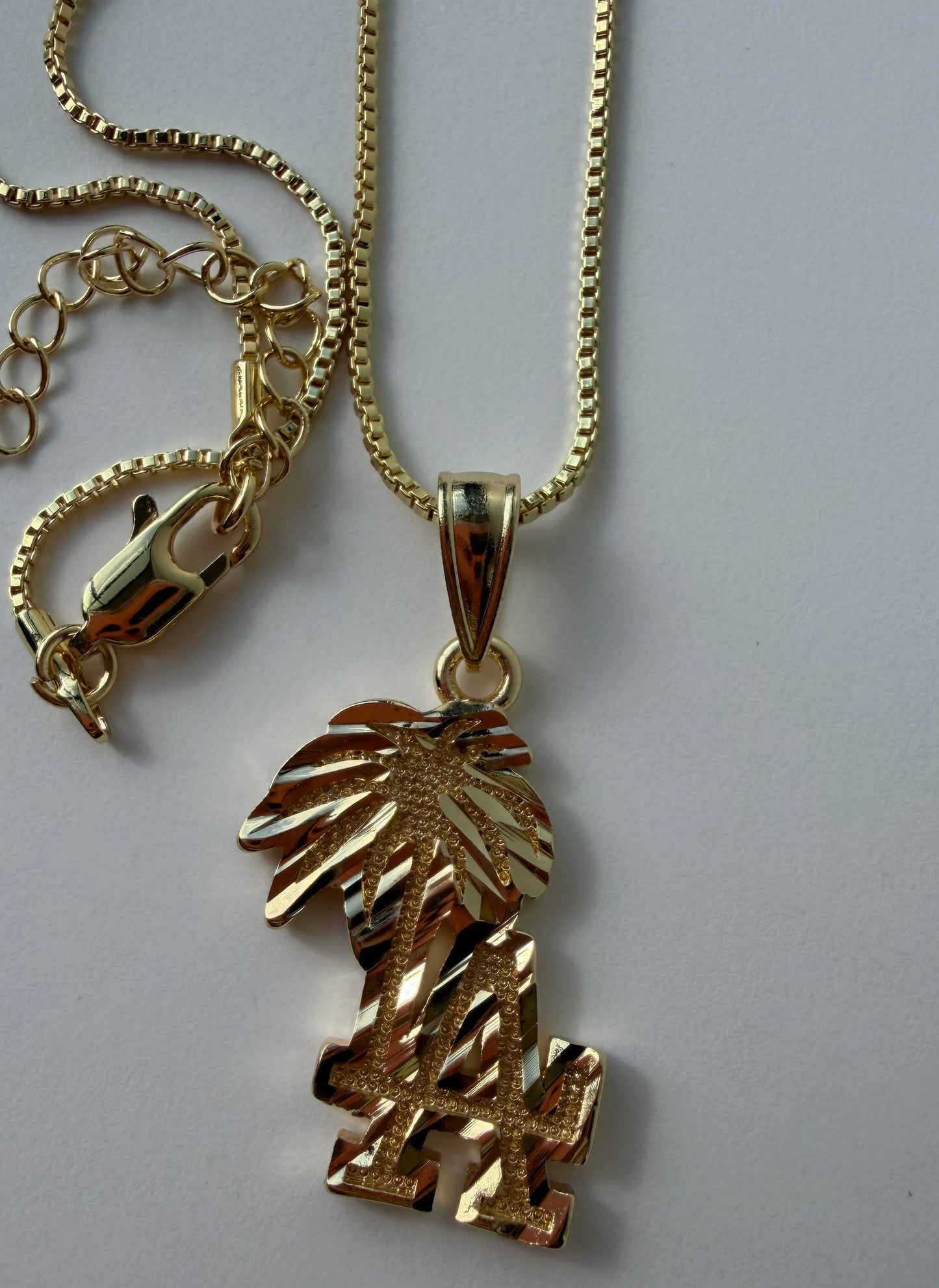 LA Palm Necklace